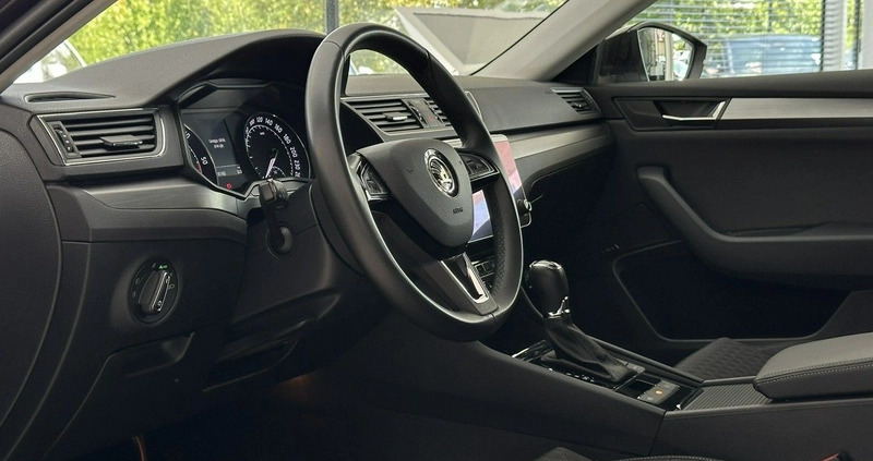 Skoda Superb cena 99900 przebieg: 135160, rok produkcji 2019 z Mogilno małe 781